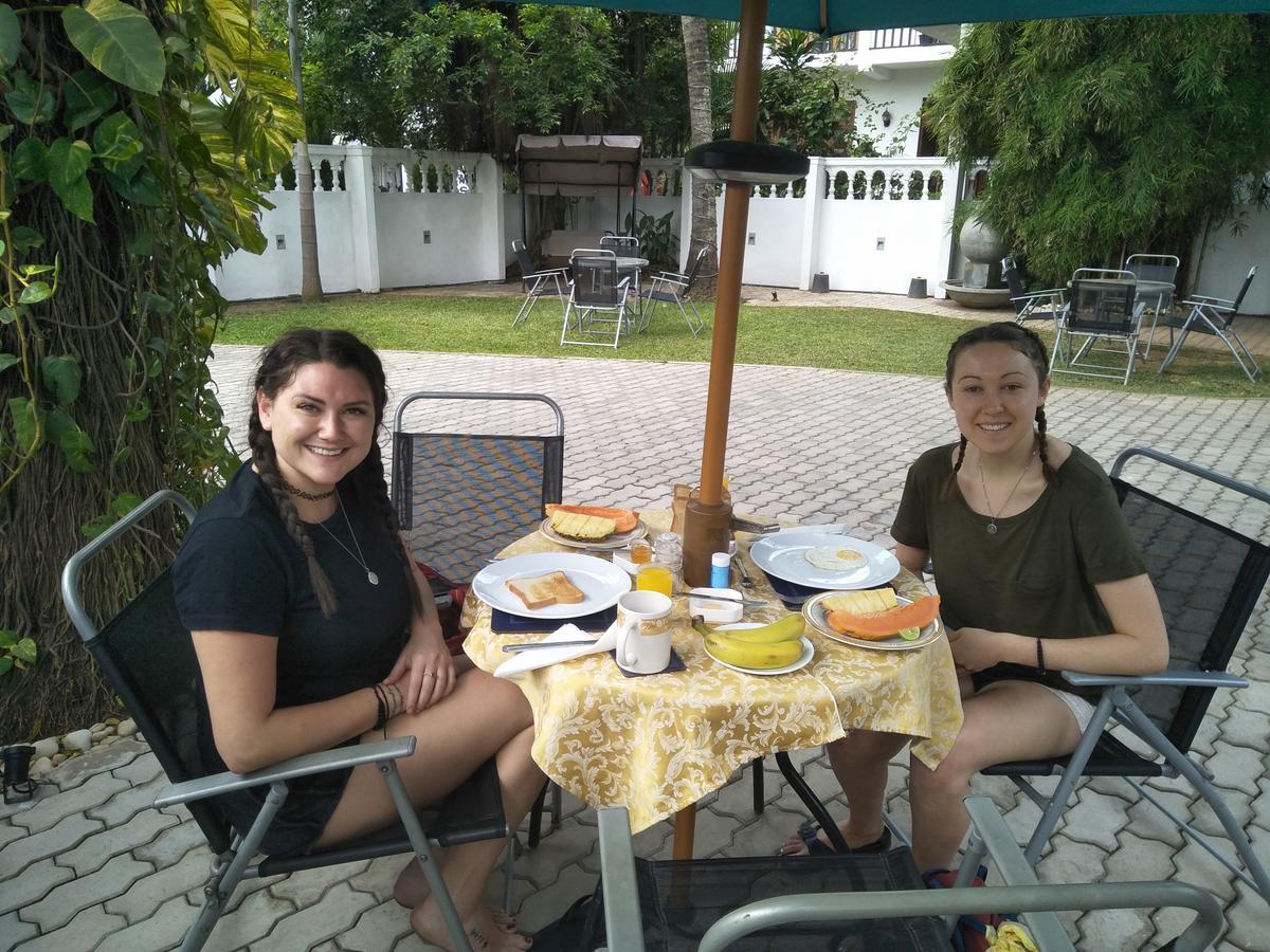 Dions Guest House Negombo Exterior foto